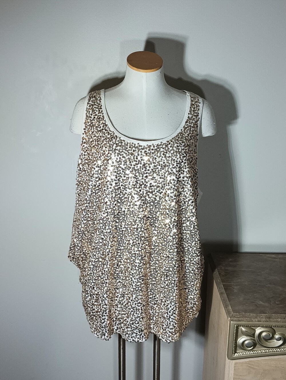Lane Bryant sleeveless top size 22/24 Gold Sequin Tank Women